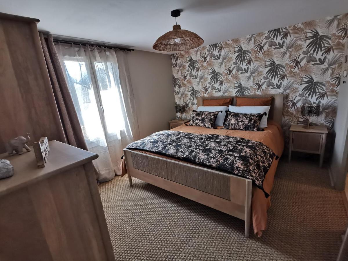 Gite - Chambres D'Hotes La Belle Helene ブレシュイール エクステリア 写真