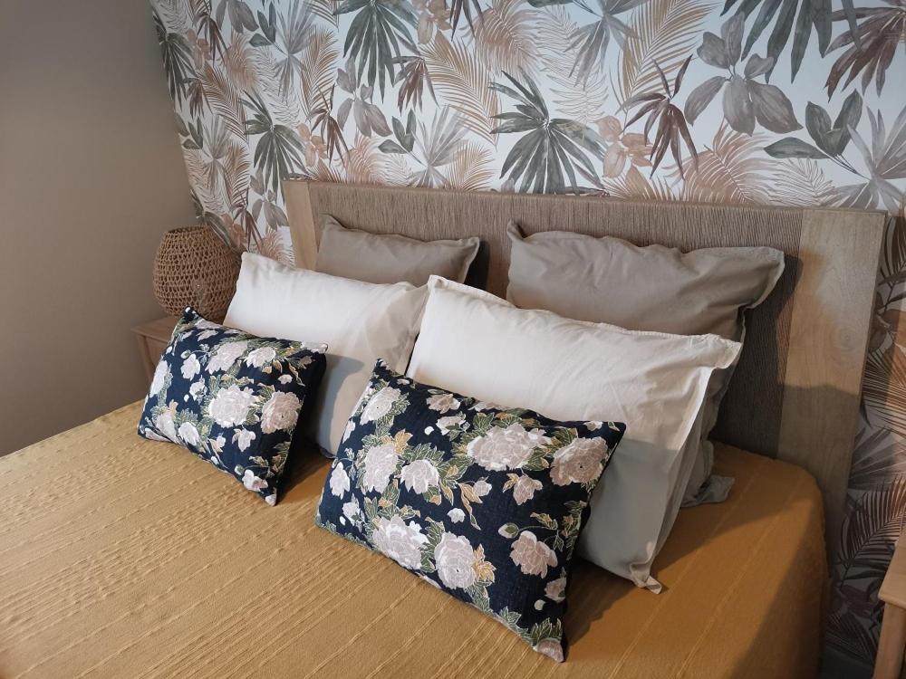 Gite - Chambres D'Hotes La Belle Helene ブレシュイール エクステリア 写真